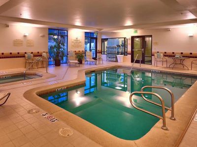 Springhill Suites By Marriott Сидар-Сити Экстерьер фото